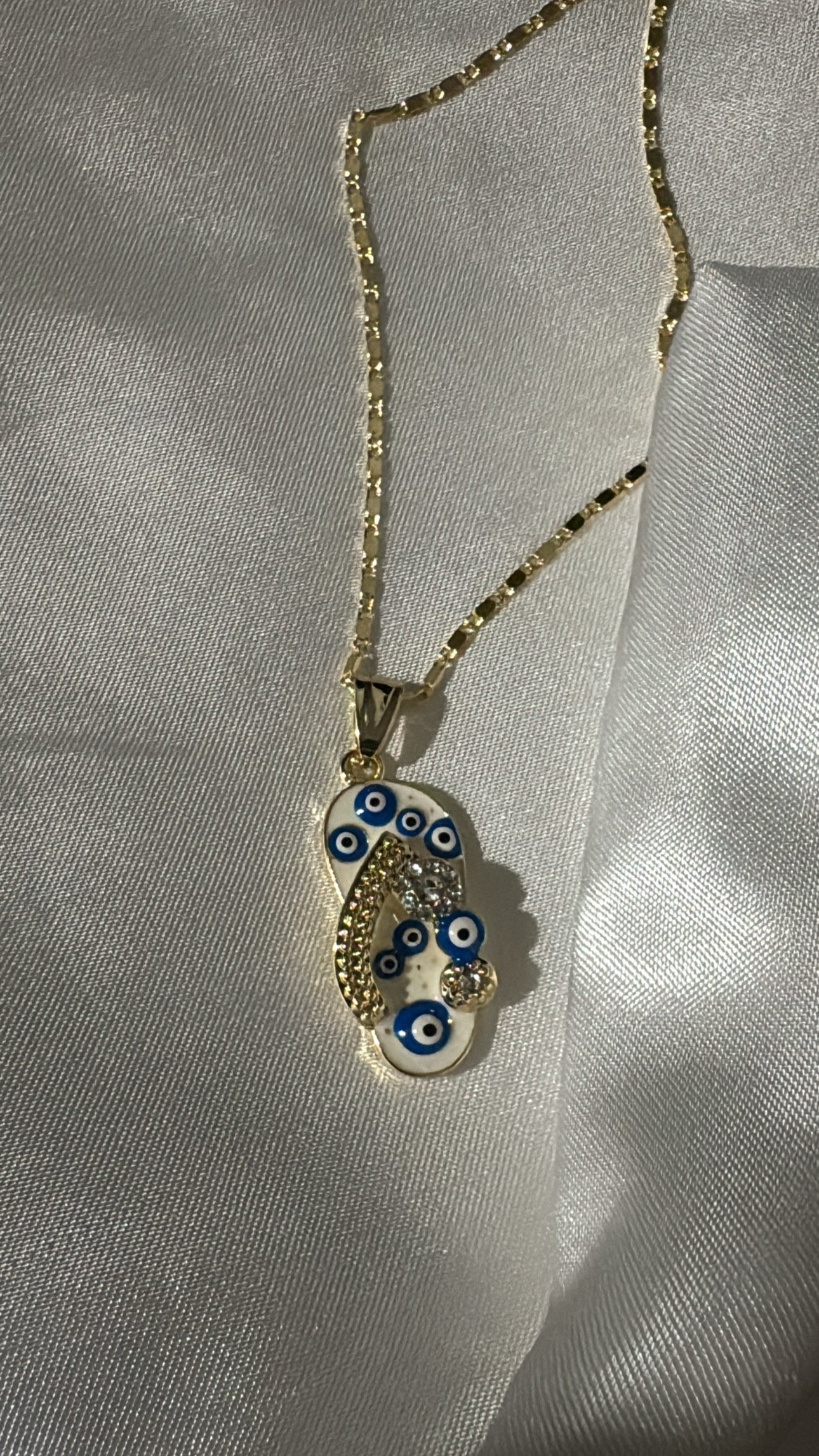 Ojo sandal
