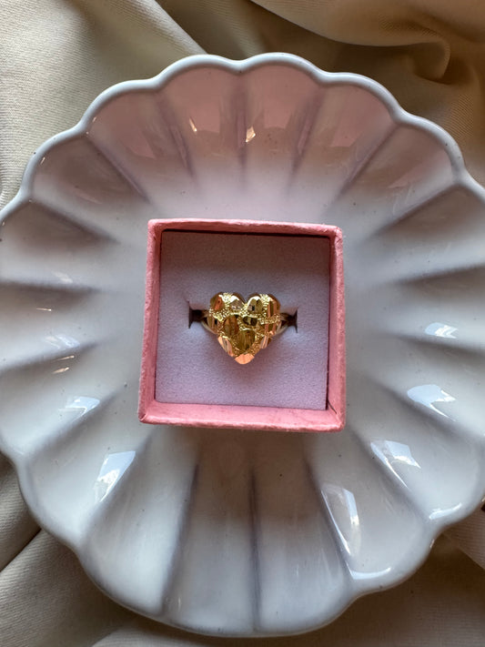 Heart nugget ring